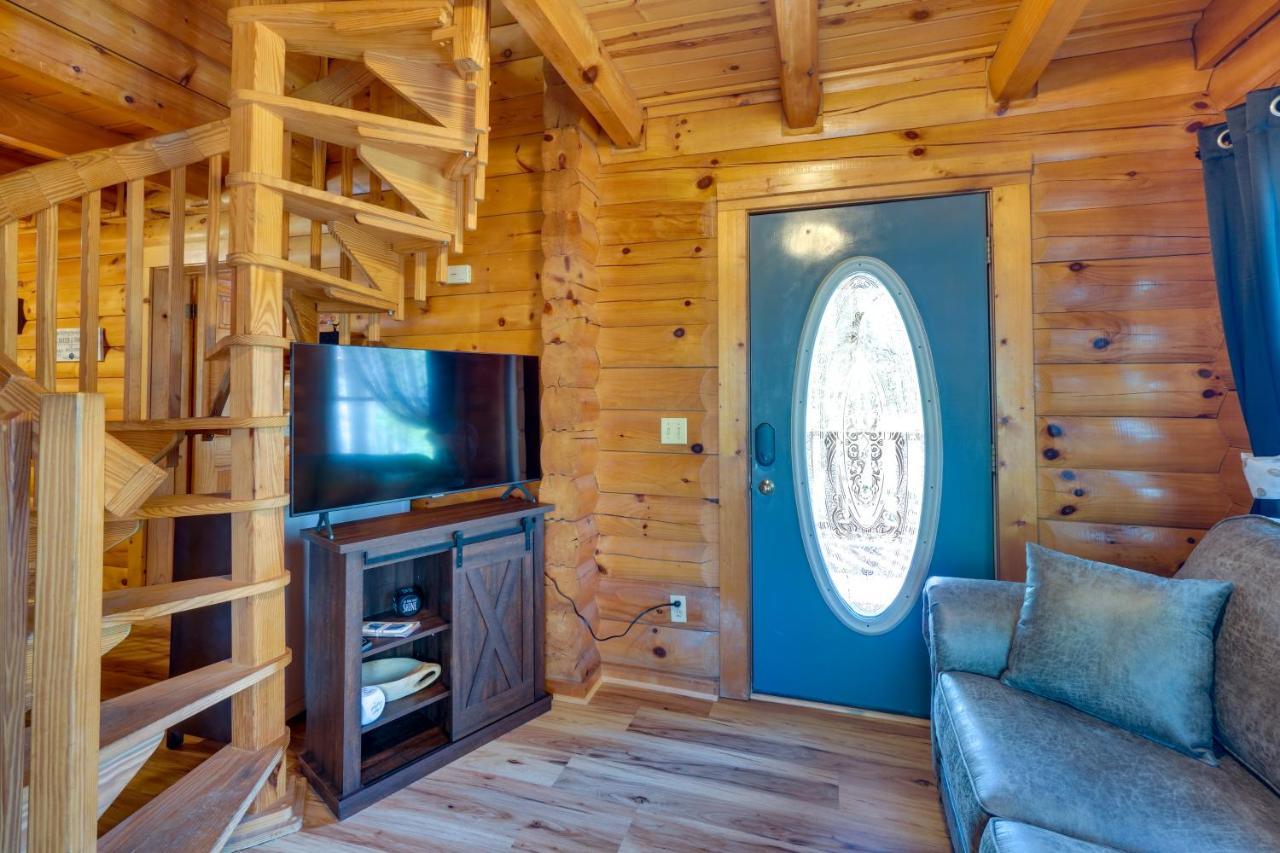 Lovely Gatlinburg Cabin With Private Hot Tub! エクステリア 写真