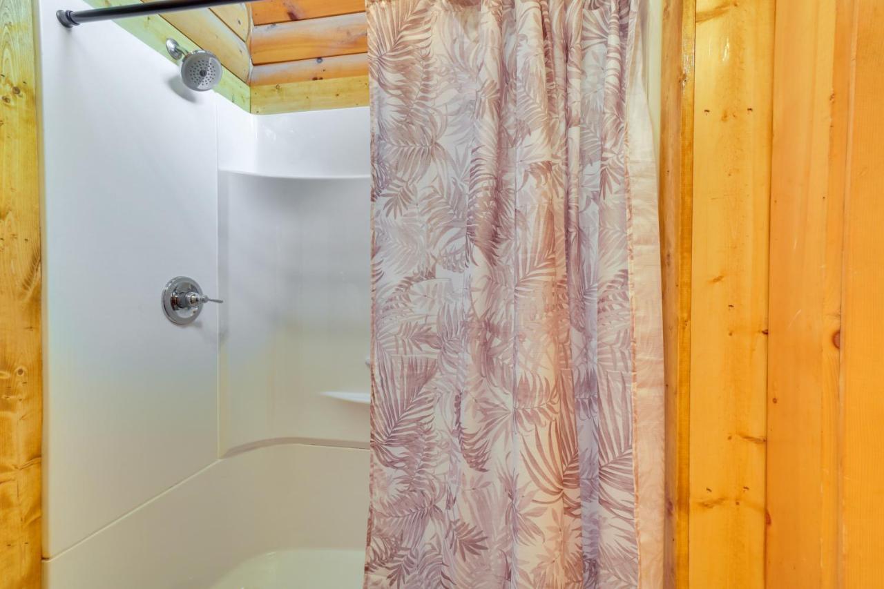Lovely Gatlinburg Cabin With Private Hot Tub! エクステリア 写真