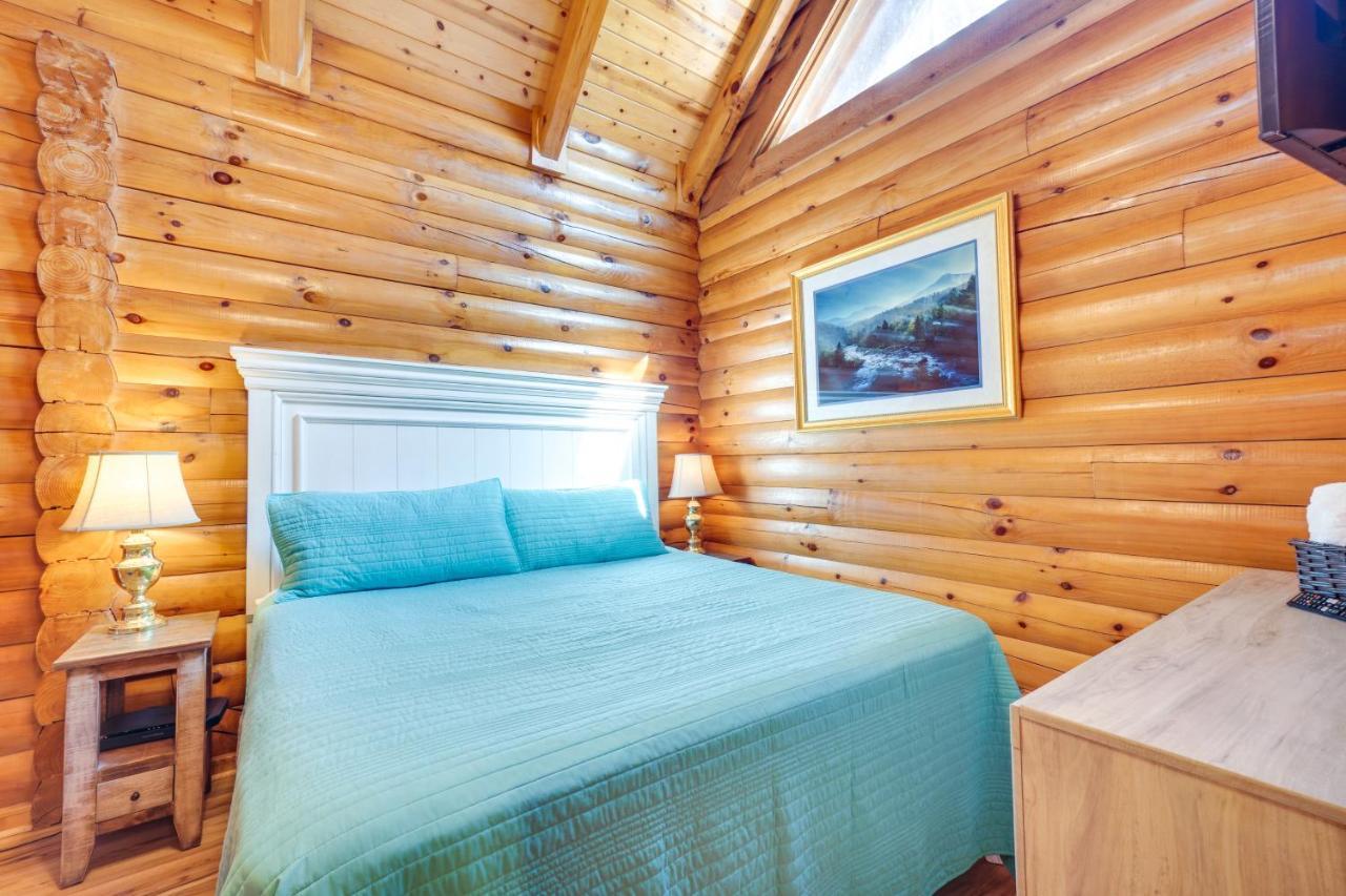 Lovely Gatlinburg Cabin With Private Hot Tub! エクステリア 写真
