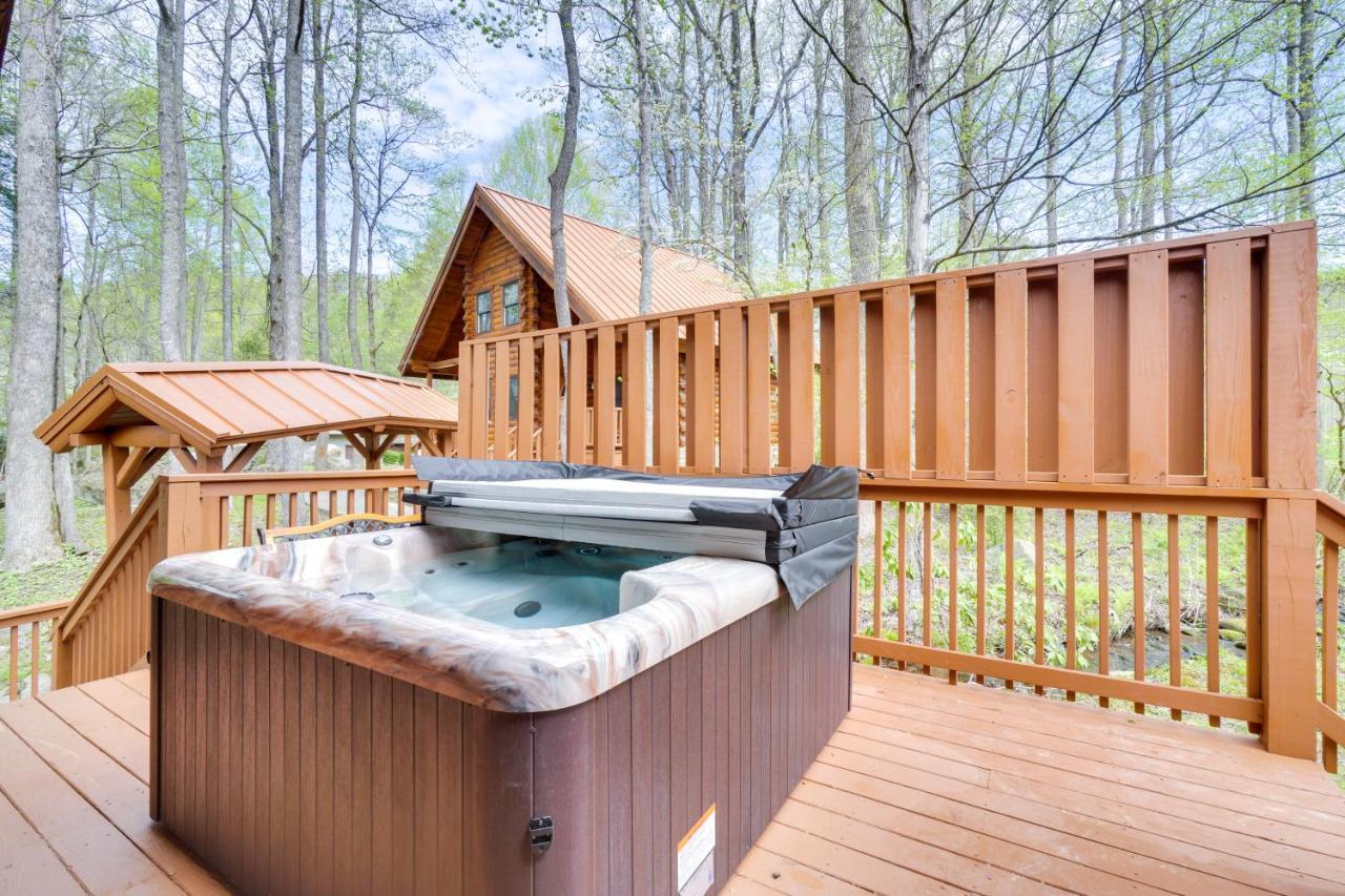 Lovely Gatlinburg Cabin With Private Hot Tub! エクステリア 写真